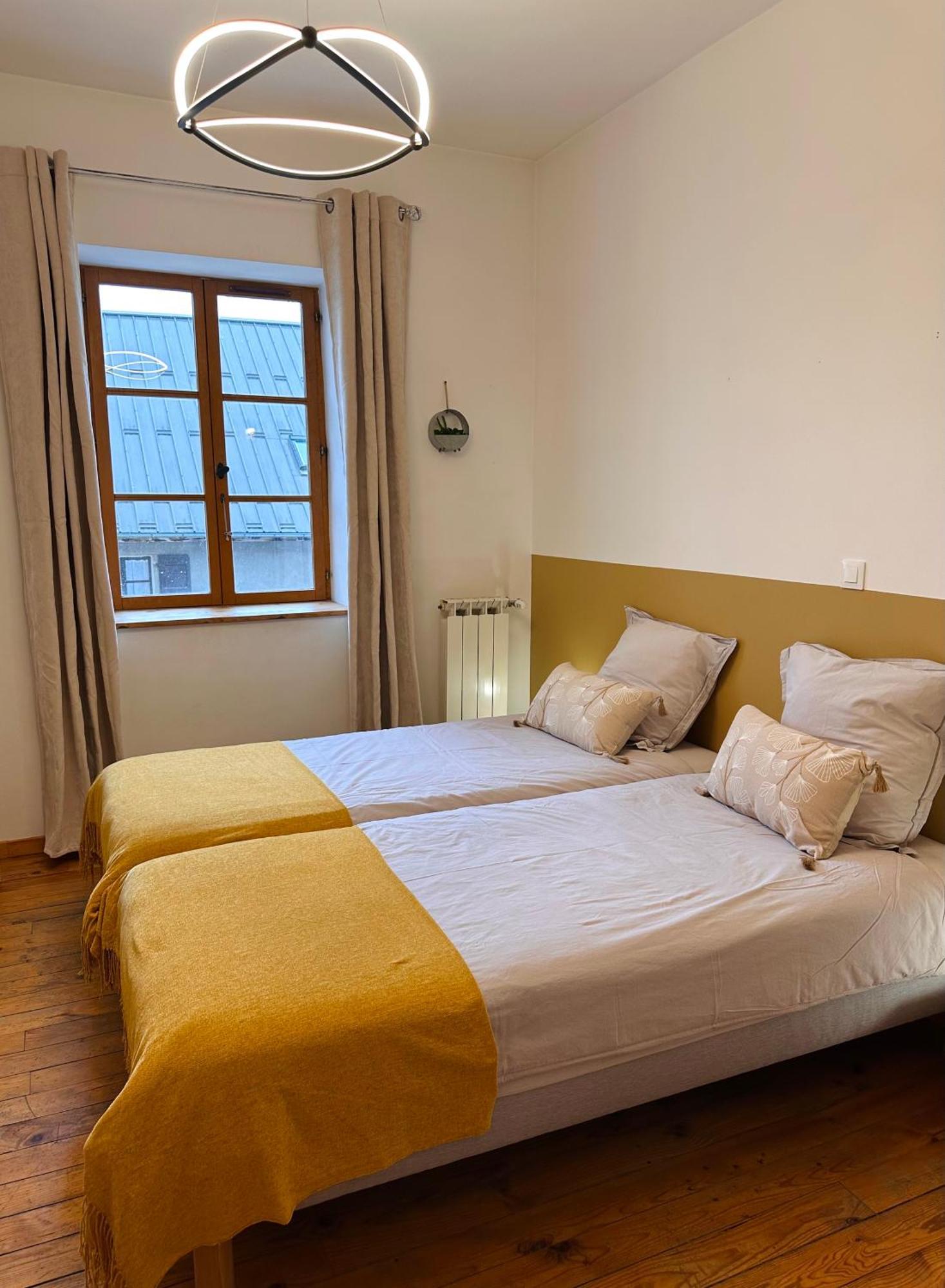 Auberge Le Glacier Bleu Mont-Dauphin Rum bild